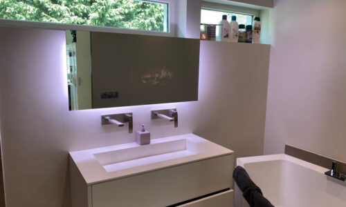 Digitale spiegel badkamer